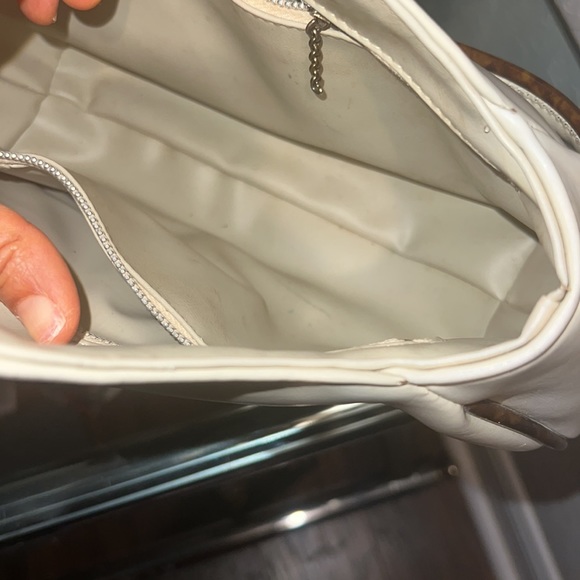 Rare find vintage purse only one in museum I have found. - Picture 8 of 10